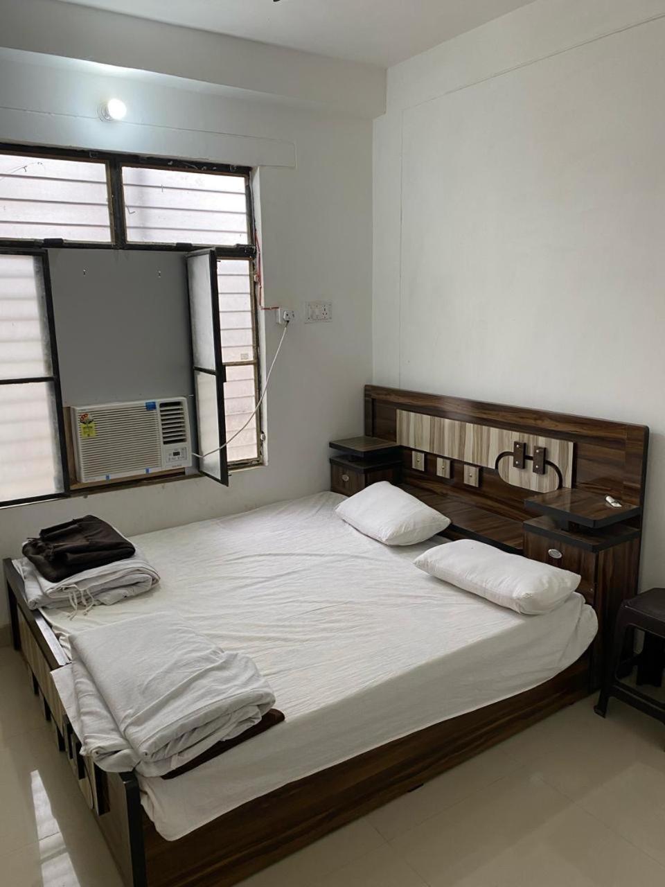 Sriram Homestay 01 Km To Sri Ram Mandir Ayodhya Exterior foto