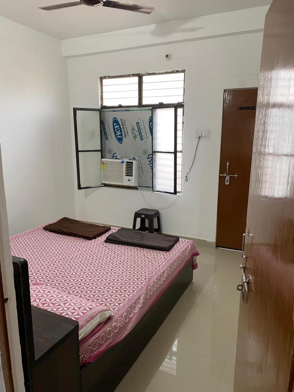 Sriram Homestay 01 Km To Sri Ram Mandir Ayodhya Exterior foto